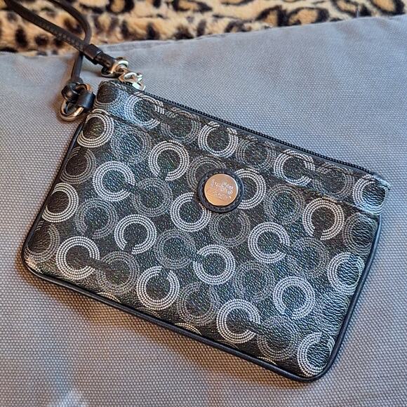 Coach Wristlet Black Gray Logo 6" x 4" Leather Clutch Classic Going Out Preppy - Picture 1 of 7